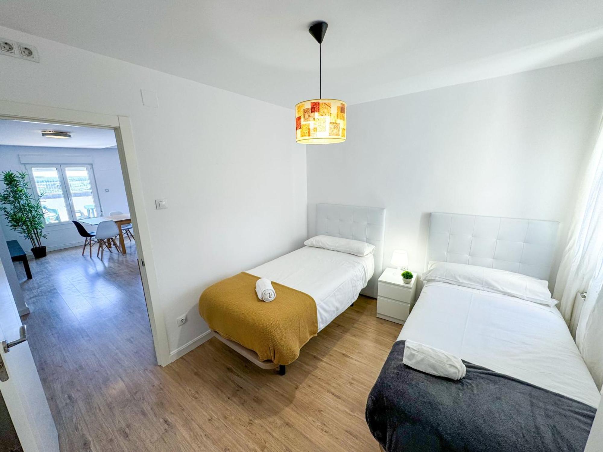 El Halcon Del Pirineo Comotucasa ويسكا المظهر الخارجي الصورة