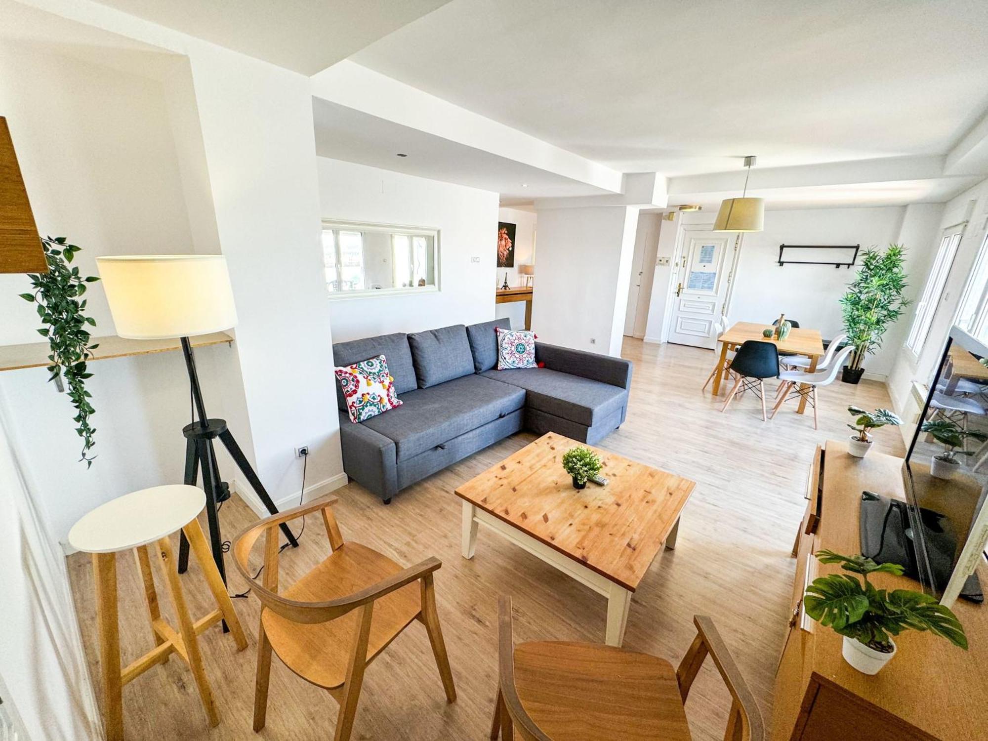 El Halcon Del Pirineo Comotucasa ويسكا المظهر الخارجي الصورة